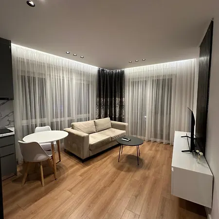 Escape Luxury 3 ティラナ